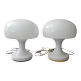 Paire de lampes de table blanches en "champignon" pour Jihlava, Tchécoslovaquie, années 1970.
