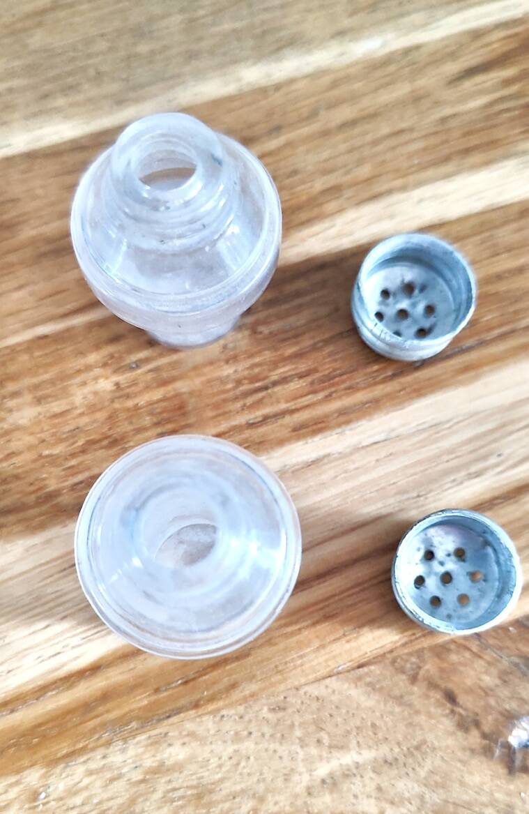 "knife holder with salt and pepper shakers"