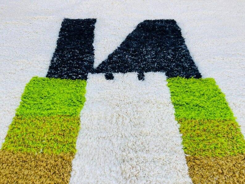 Handmade pure wool rug, size 140 x 260 cm.