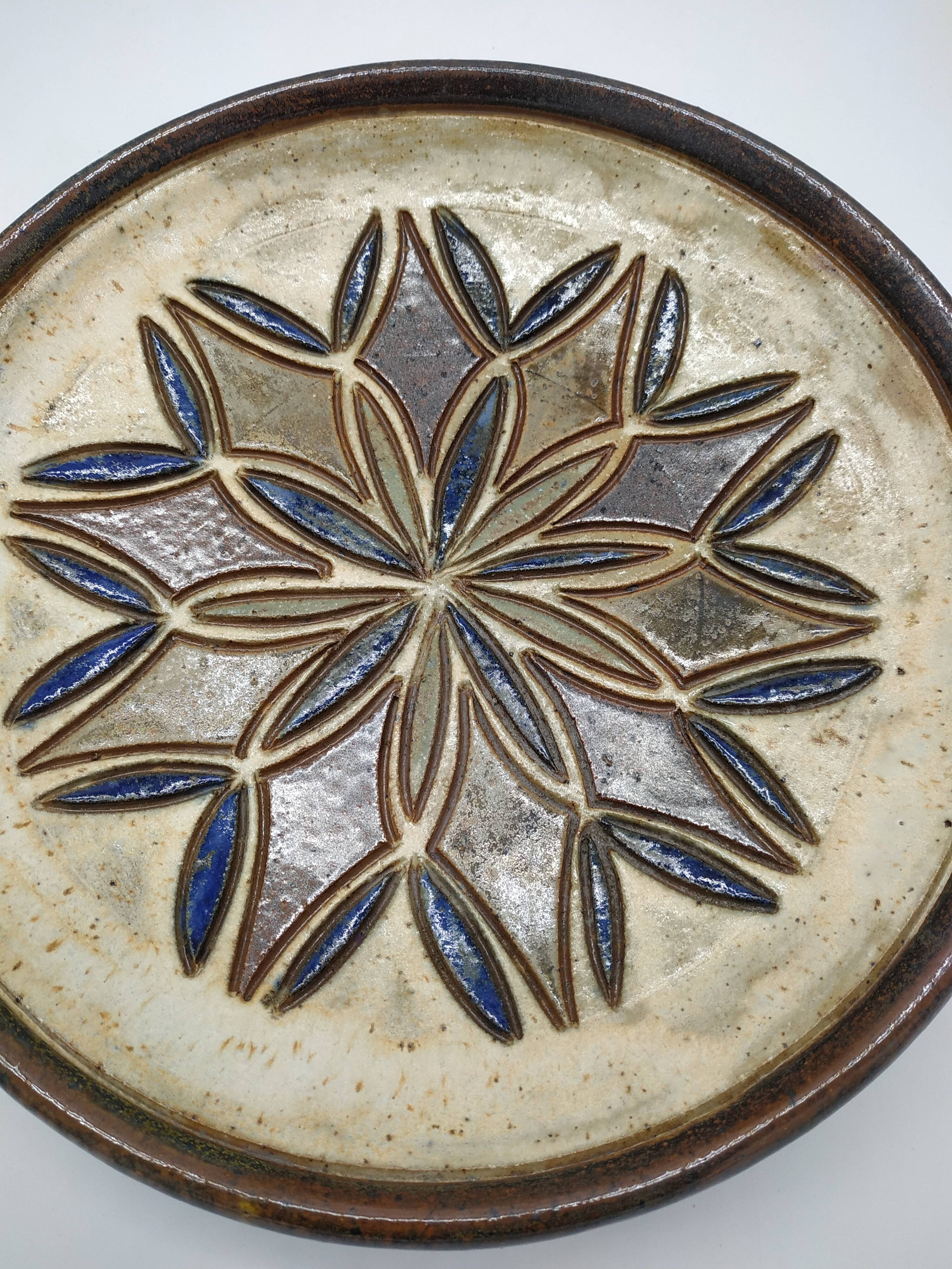 Cup in polychrome salted sandstone from dubois to bouffioulx