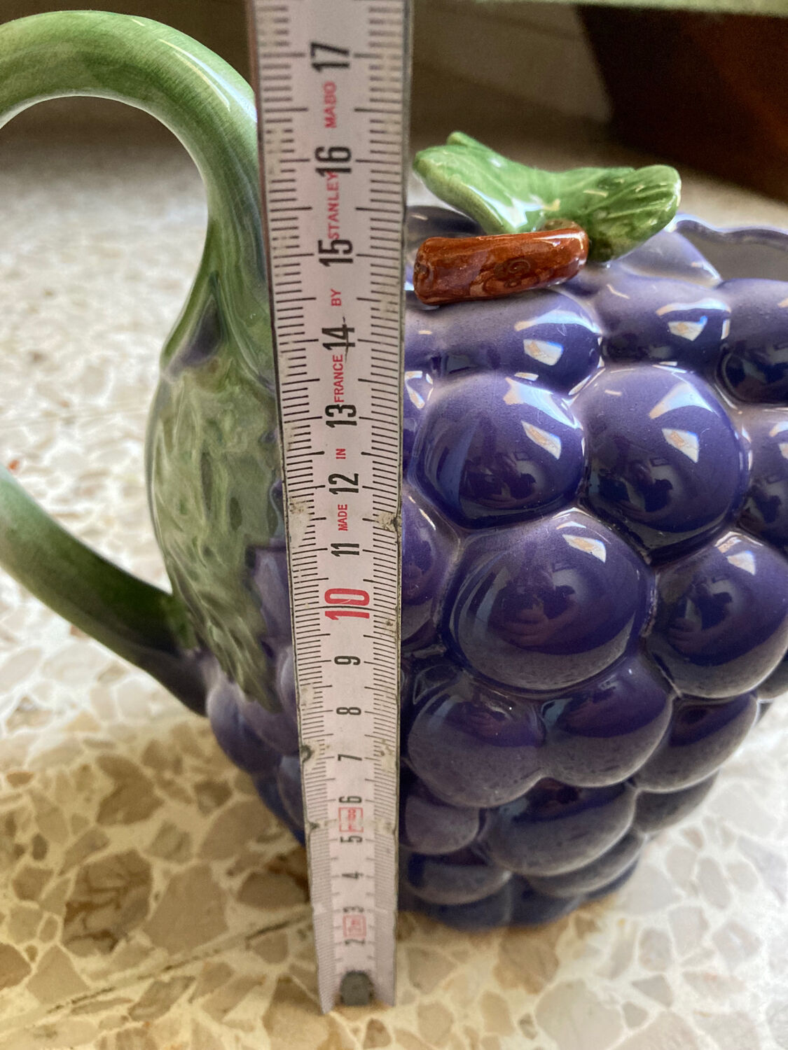 Slurry pitcher fruit grape