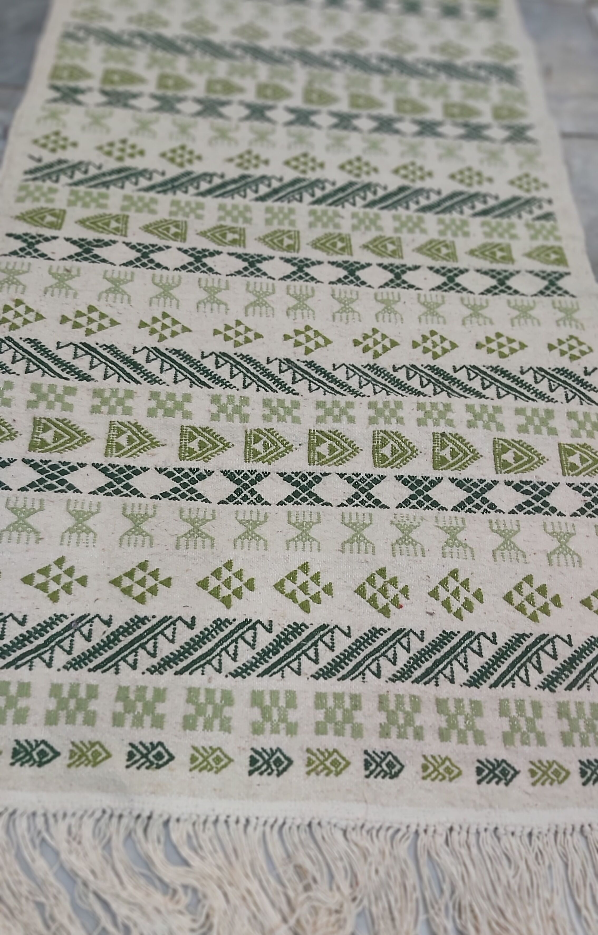 Handmade white and green carpet 79x145cm
