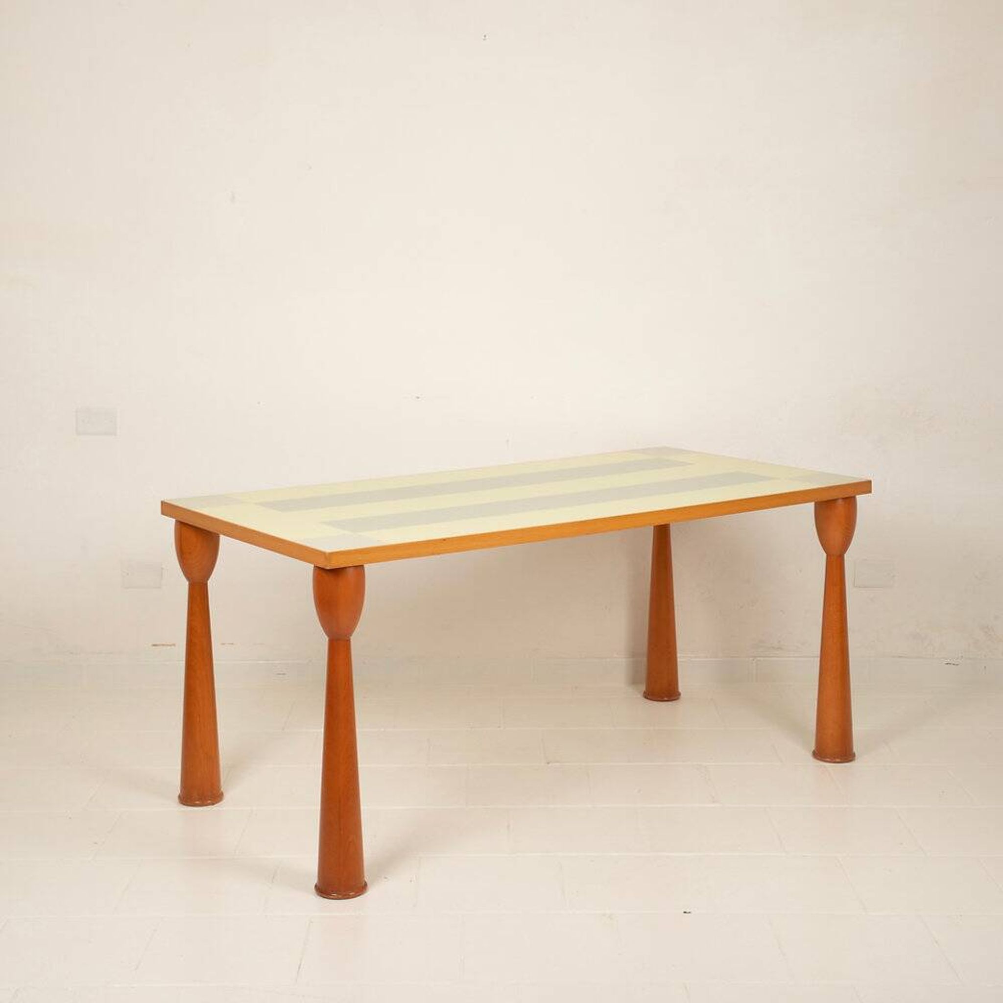 Table Alicudi par Ettore Sottsass pour Zanotta