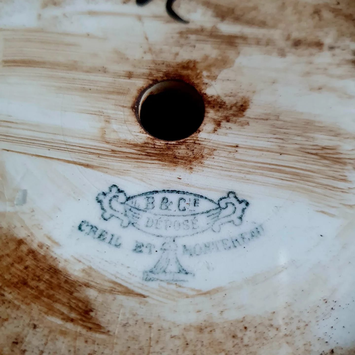 Cache-pot Gabriel Lemonnier, Houry (J) fabricant de porcelaine et de faience