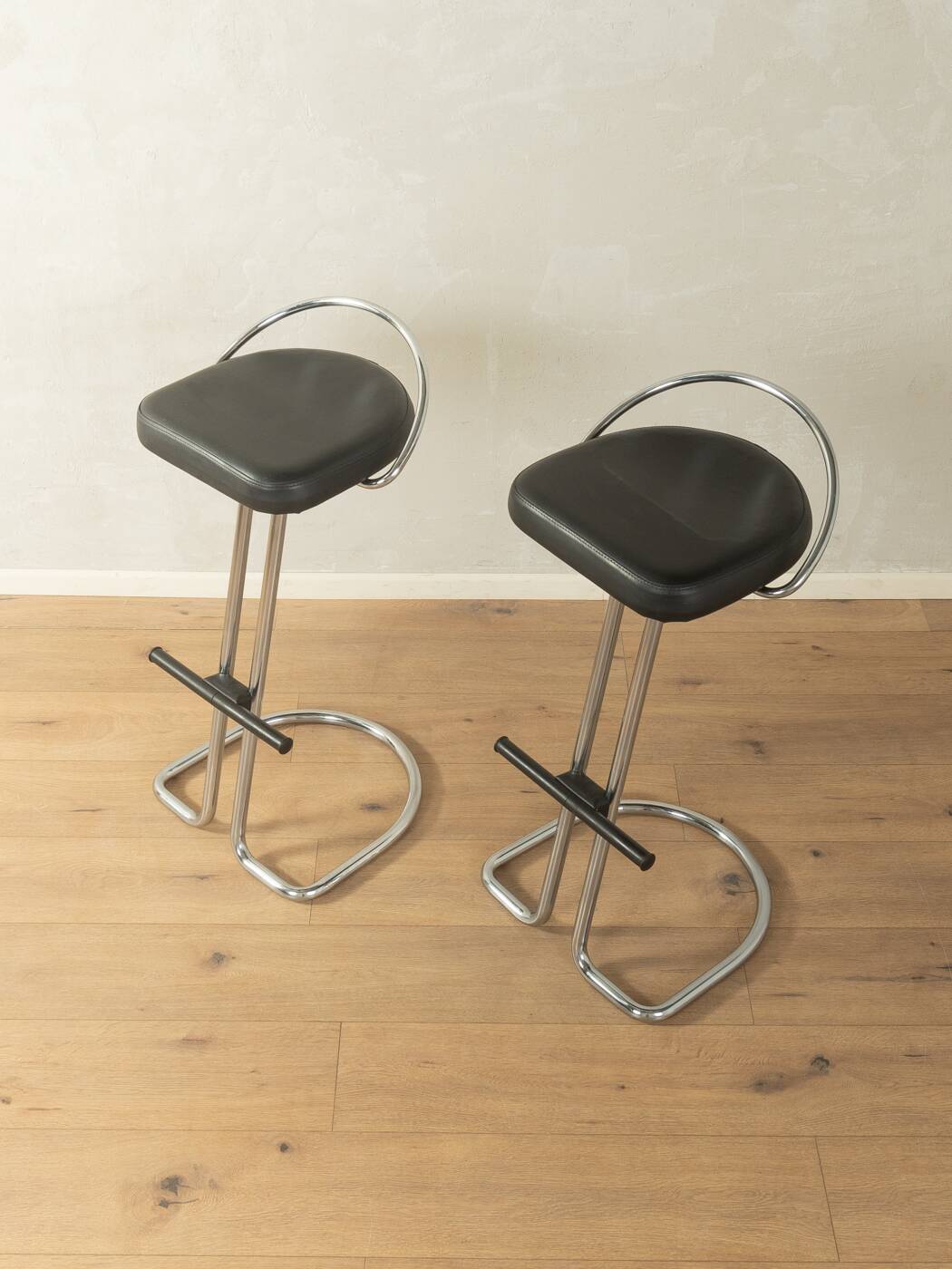 Timeless Bauhaus-style stool set, 1980s