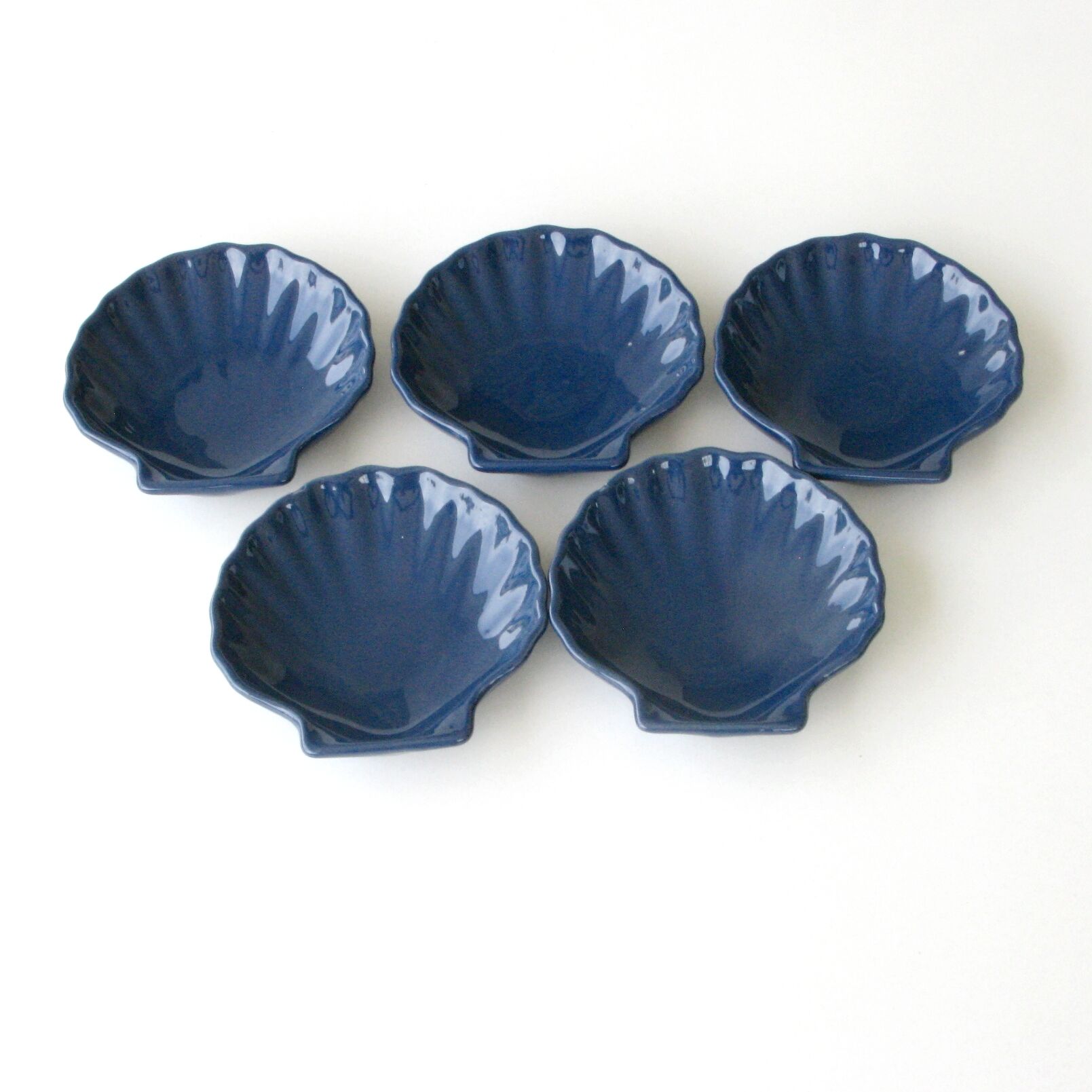 Set of 5 emile henry scallops