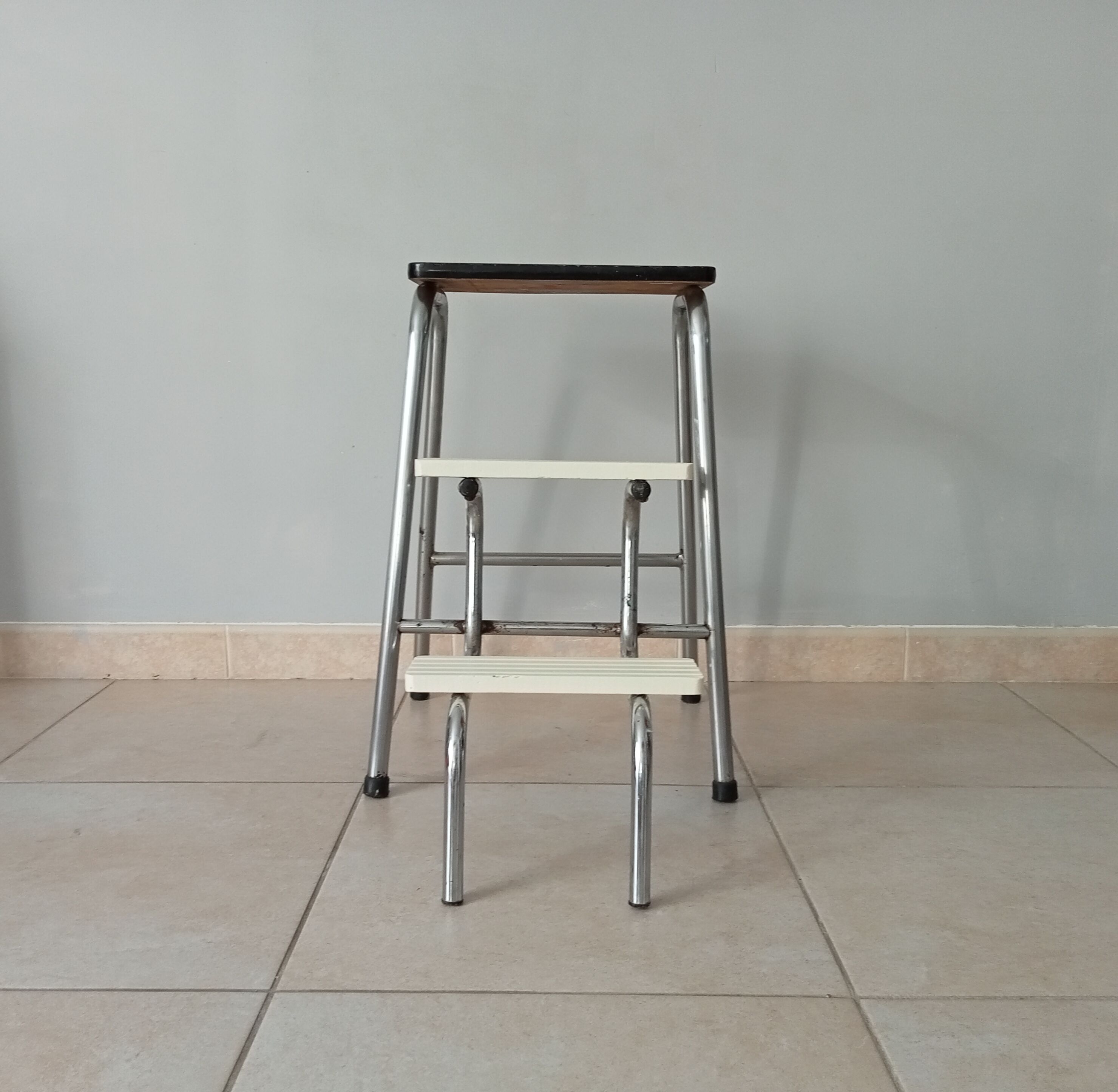Vintage folding stepladder 60s