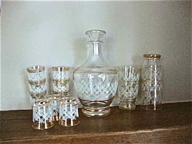 Carafe and liqueur glasses 70s