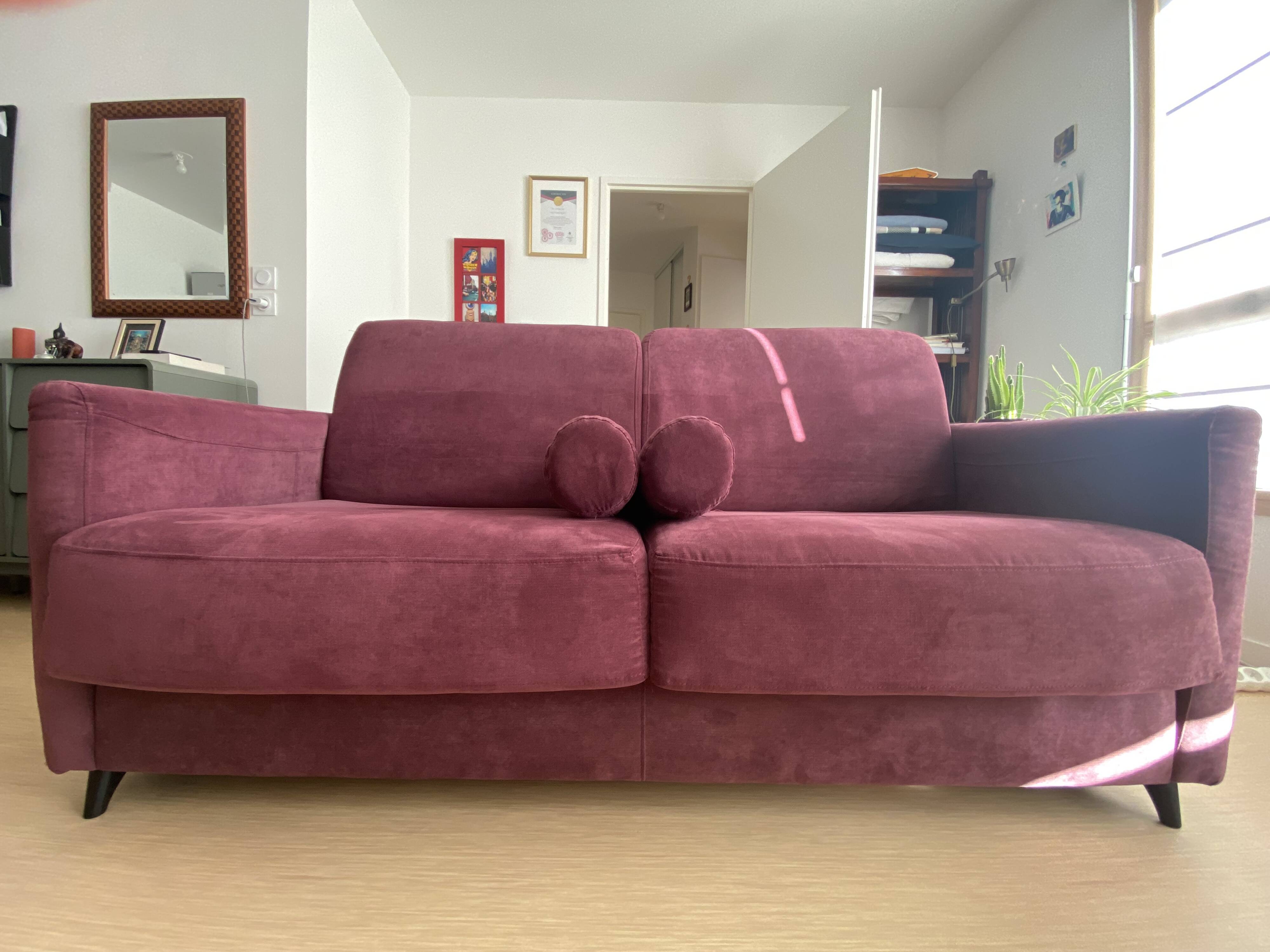 Fratelli Ranucci Italian convertible sofa