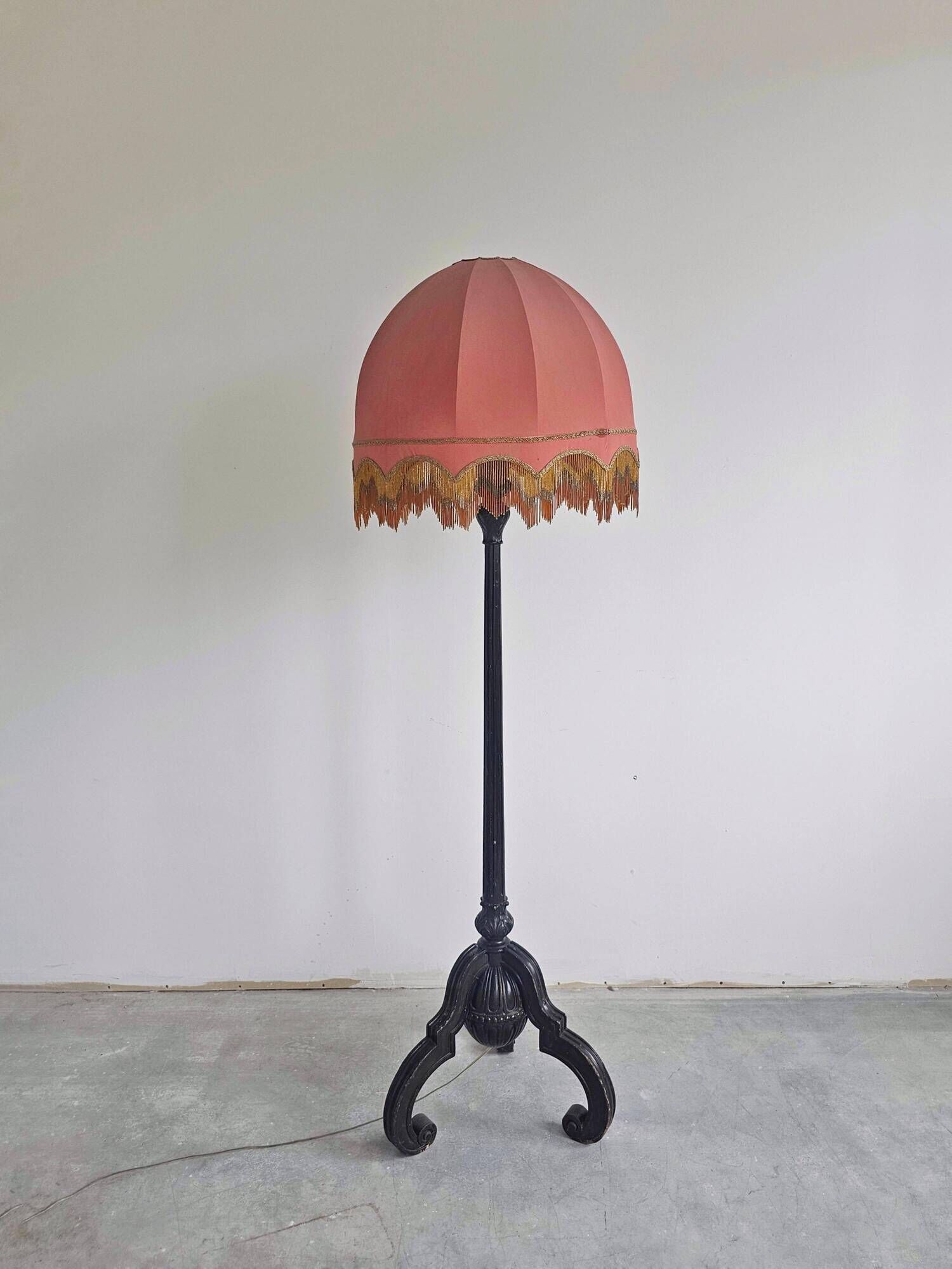Antique floor lamp in carved oak, Austria late 1890s.
