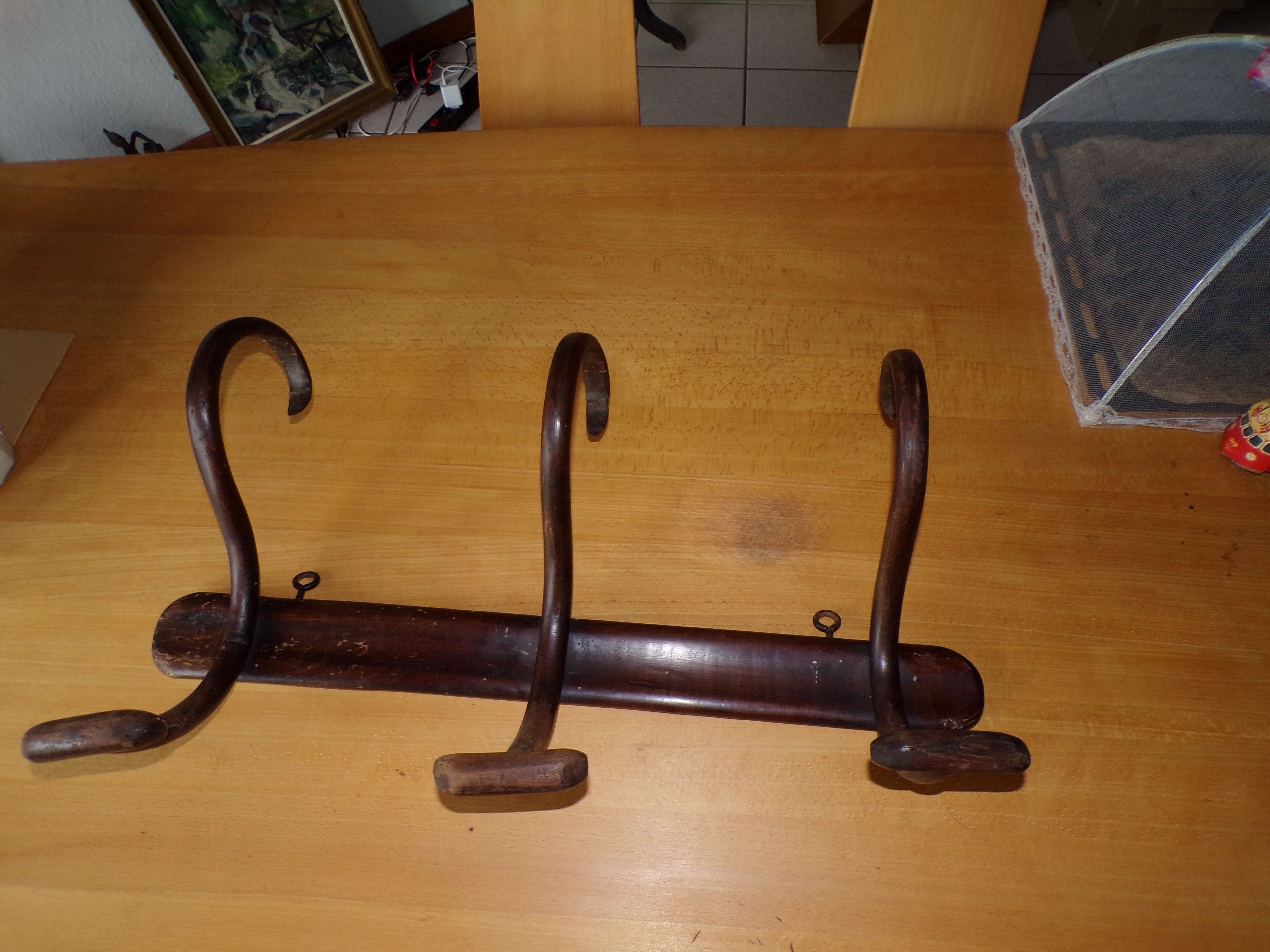 Curved wooden coat rack  3 hooks