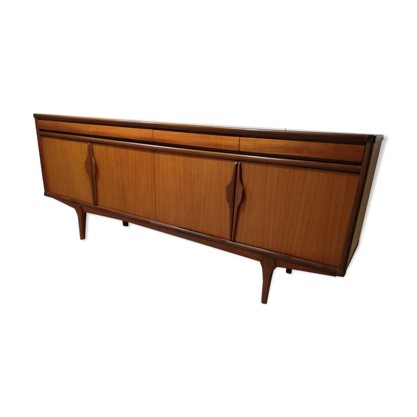 Scandinavian line in vintage teak