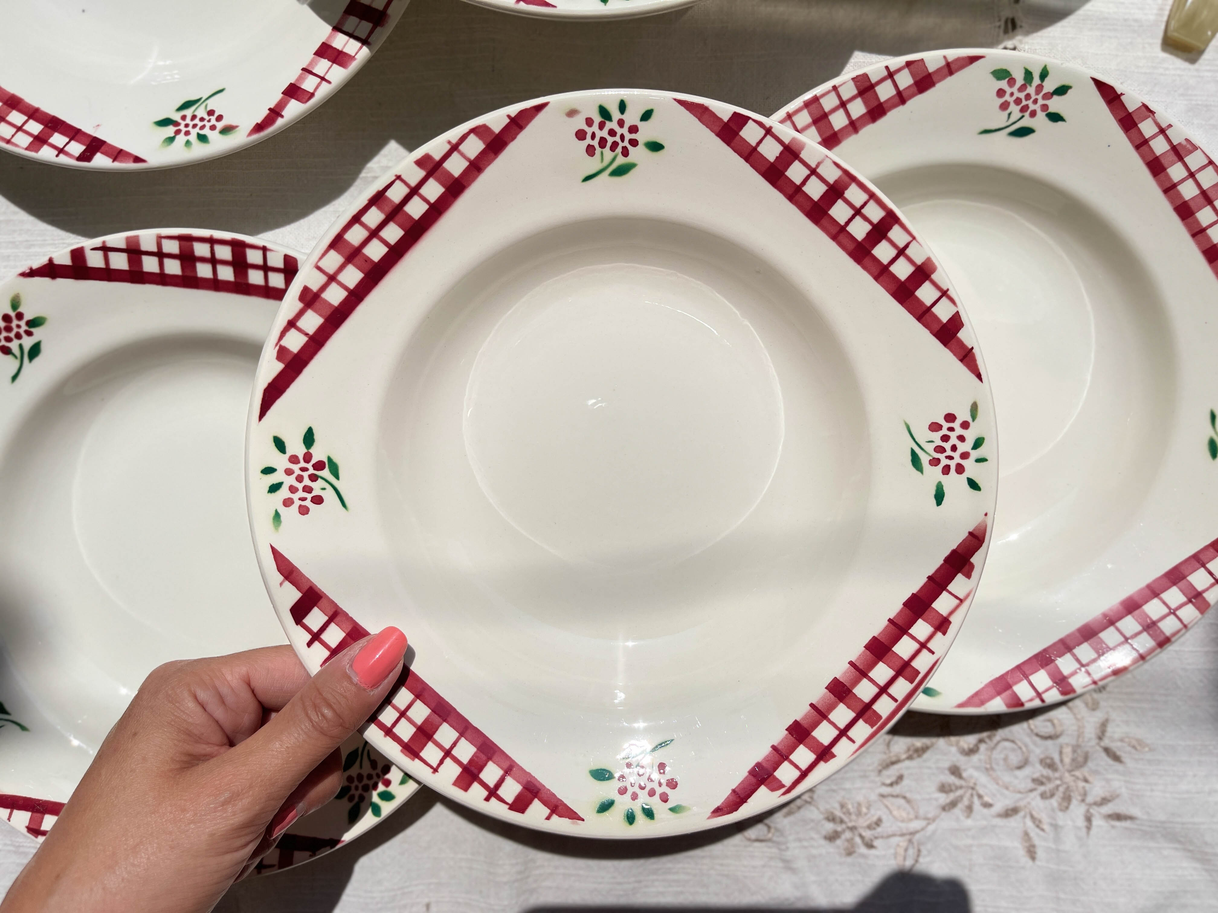 6 Digoin Sarreguemines Niger model soup plates with floral pattern and red/white checks