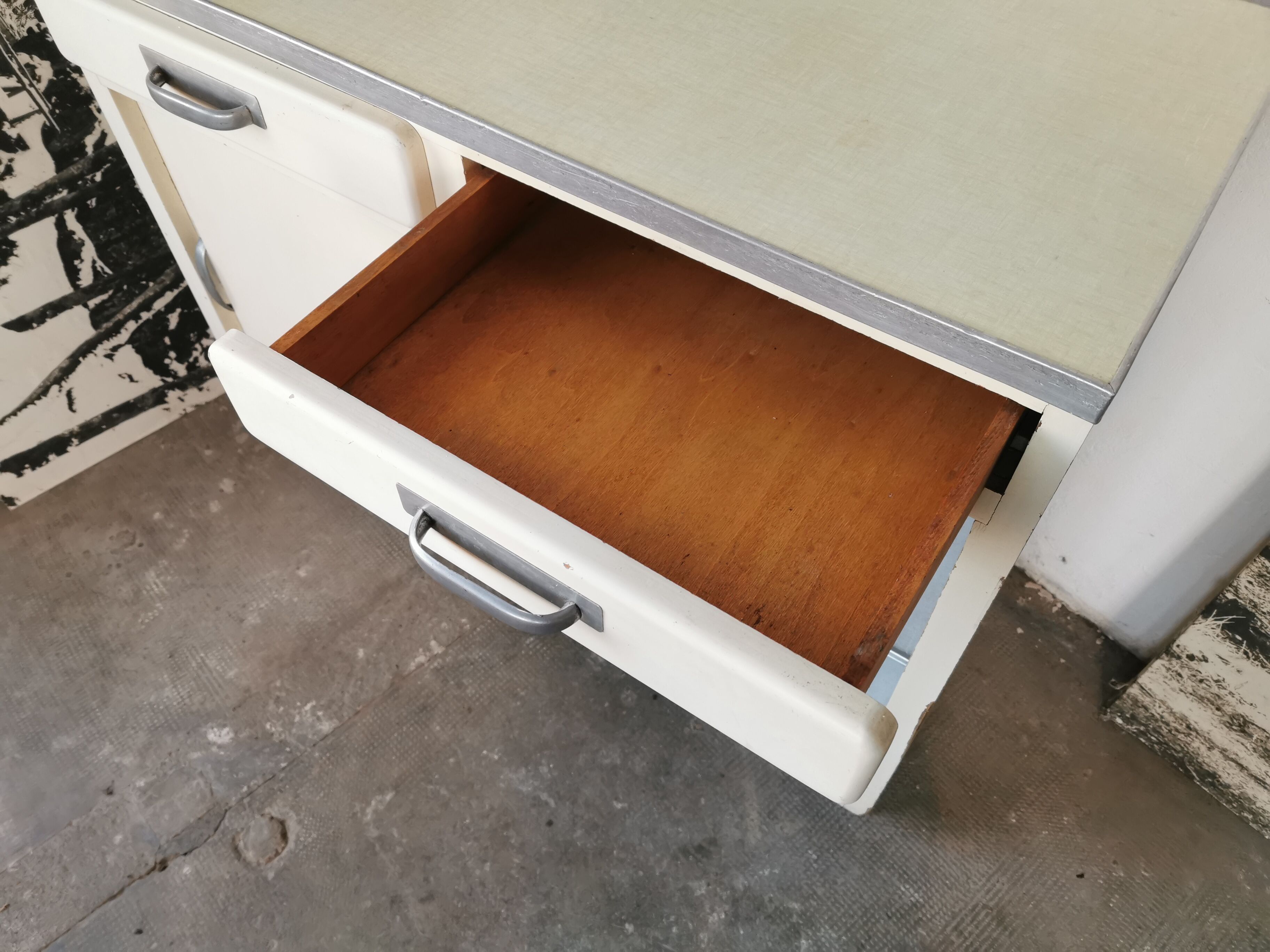 Buffet de cuisine 1950 vintage