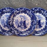 Set of 3 small Wedgwood porcelain plates
