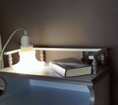 Opaque glass corolla lamp - switch socket