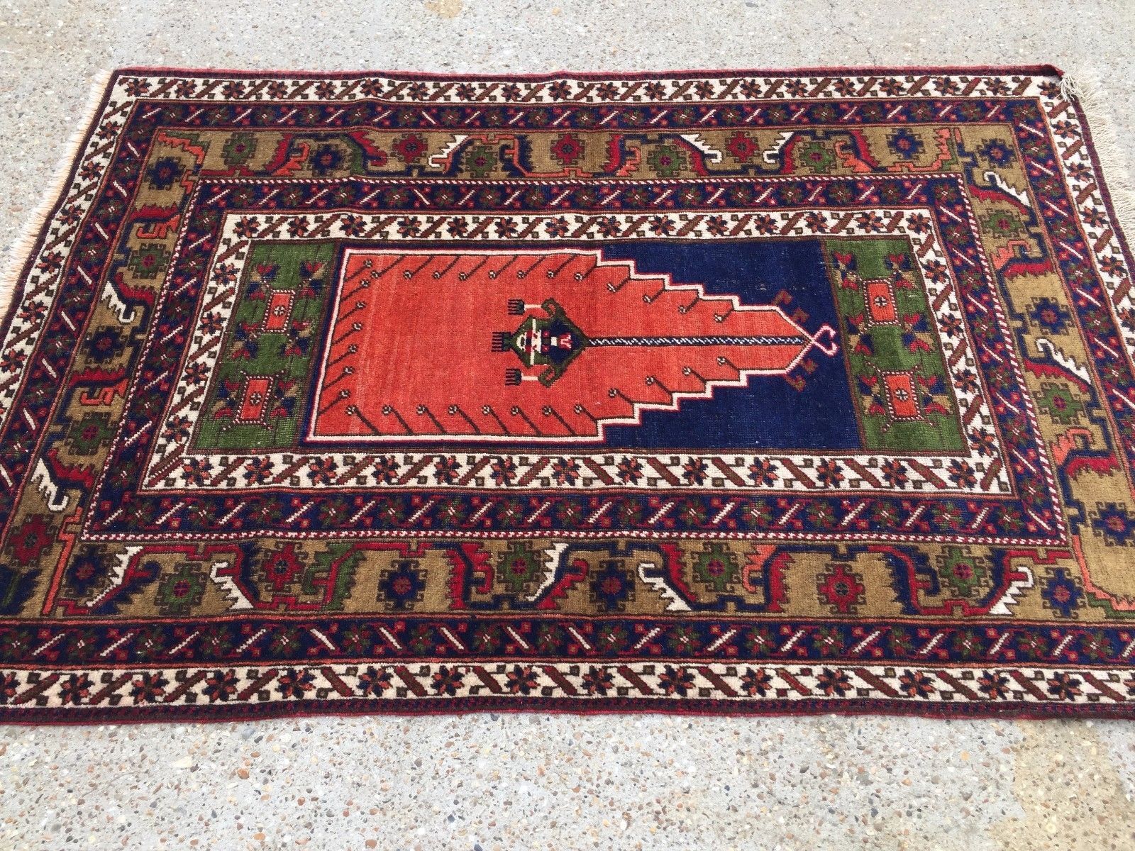 Turkish Prayer Rug vegetable dye 175x115cm