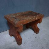 Antique wooden bench, en brun mocca