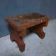 Antique wooden bench, en brun mocca