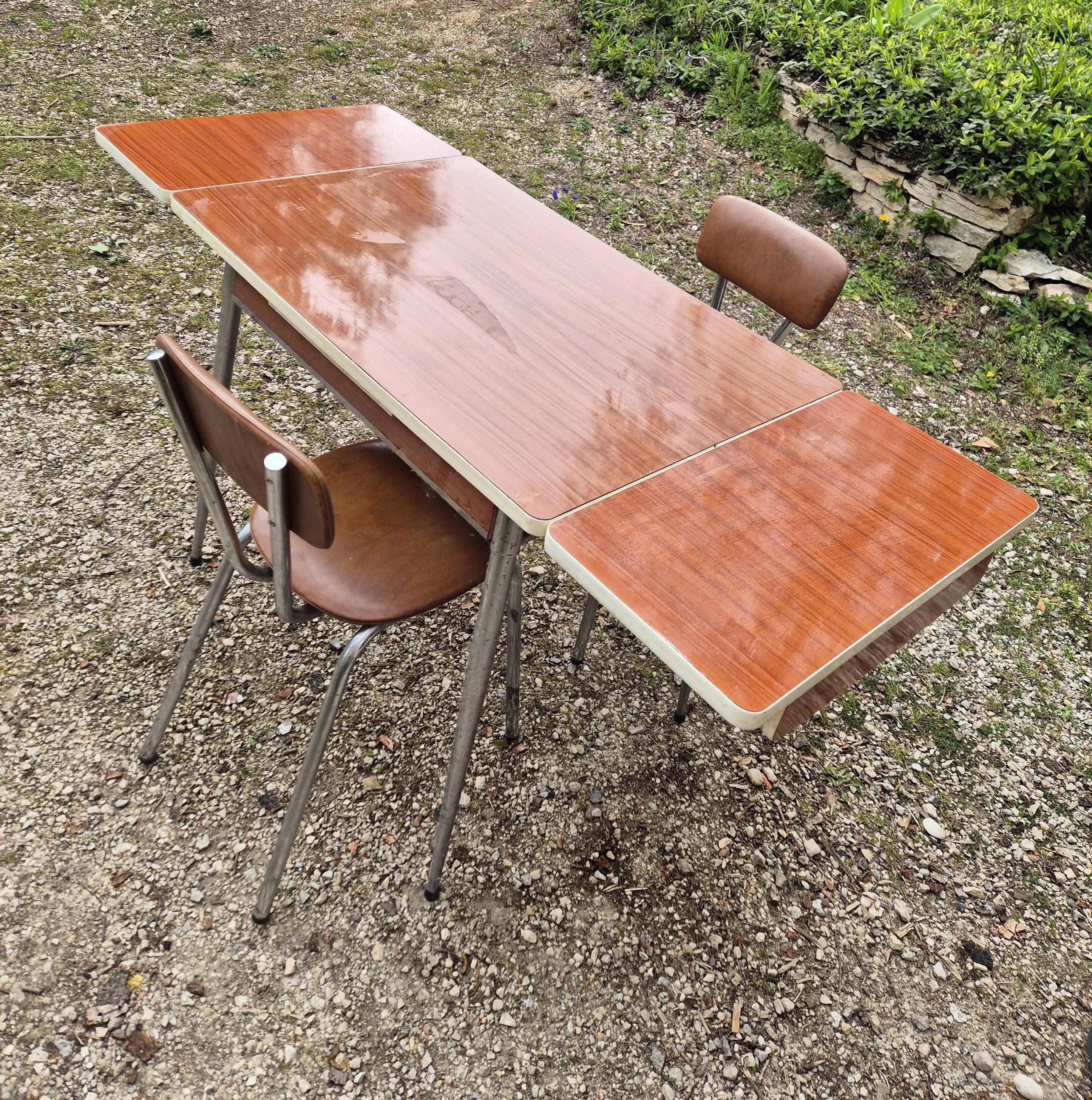 Table formica