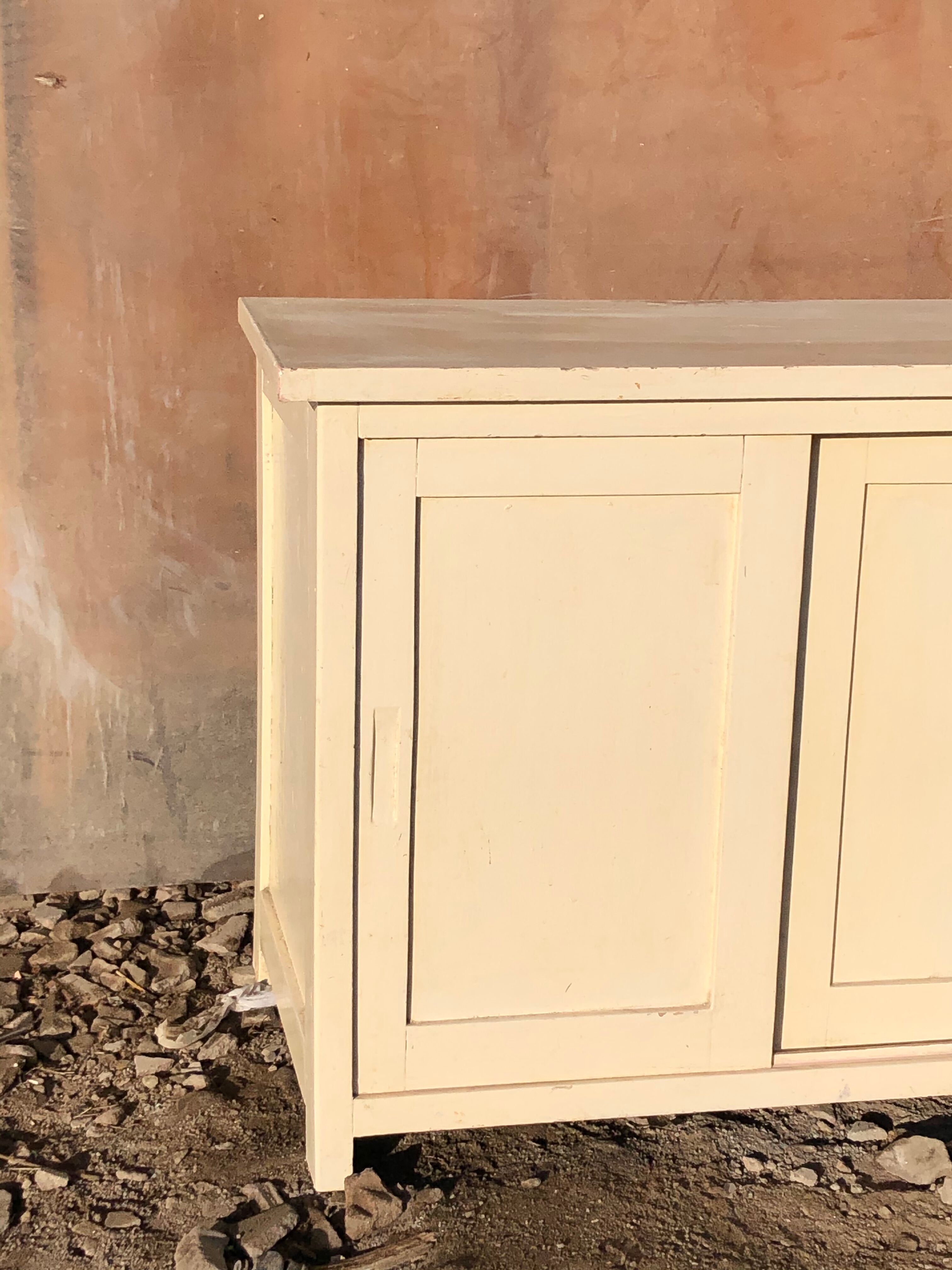 Small parisian buffet 1950