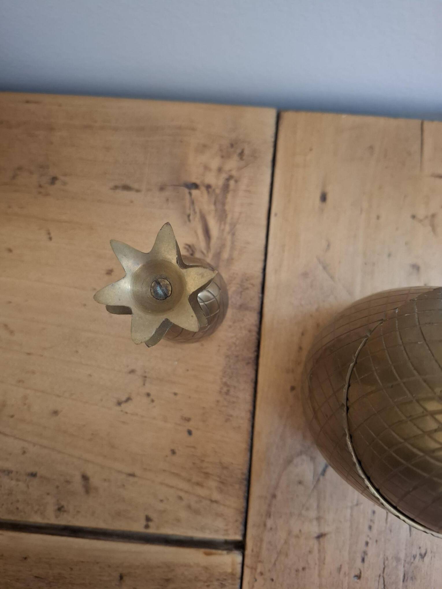 Pineapple buckets duo