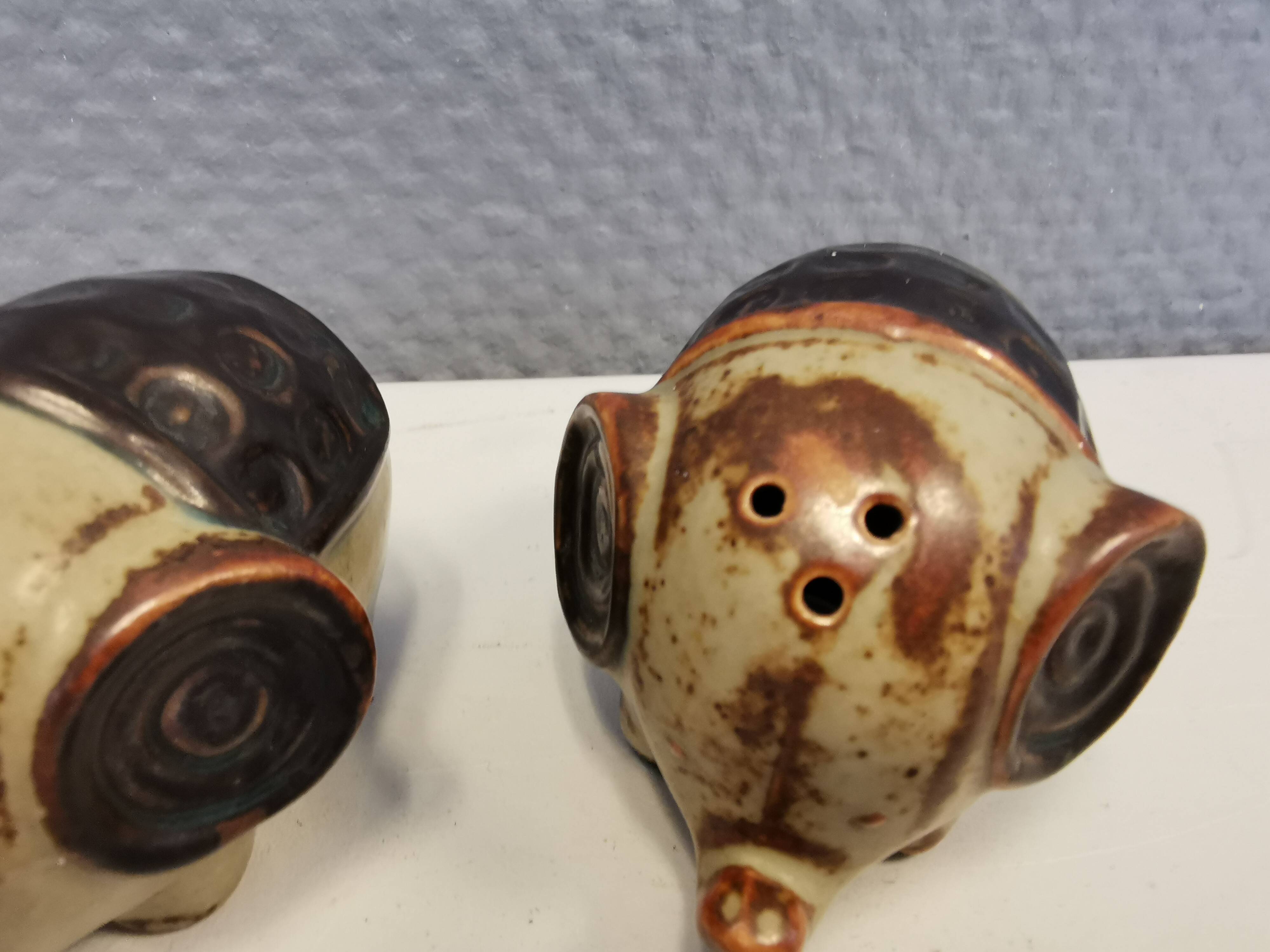 Ceramic elephants as a salt and pepper set made for Danish Søholm 1970-1980s.