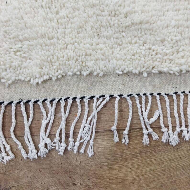 Berber Moroccan rug 270cm x 170cm