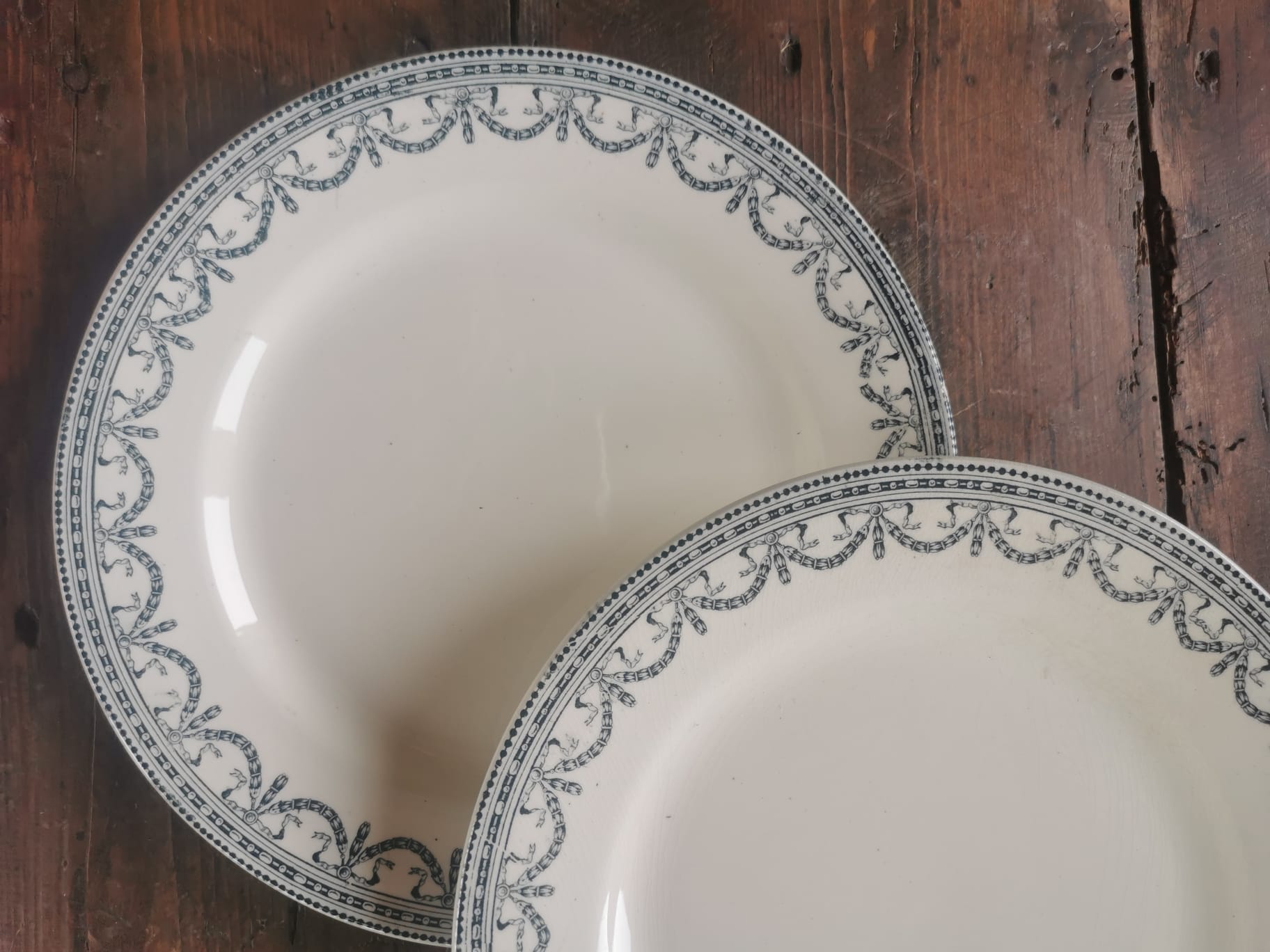 Serving of 6 plates in iron earth, Salins