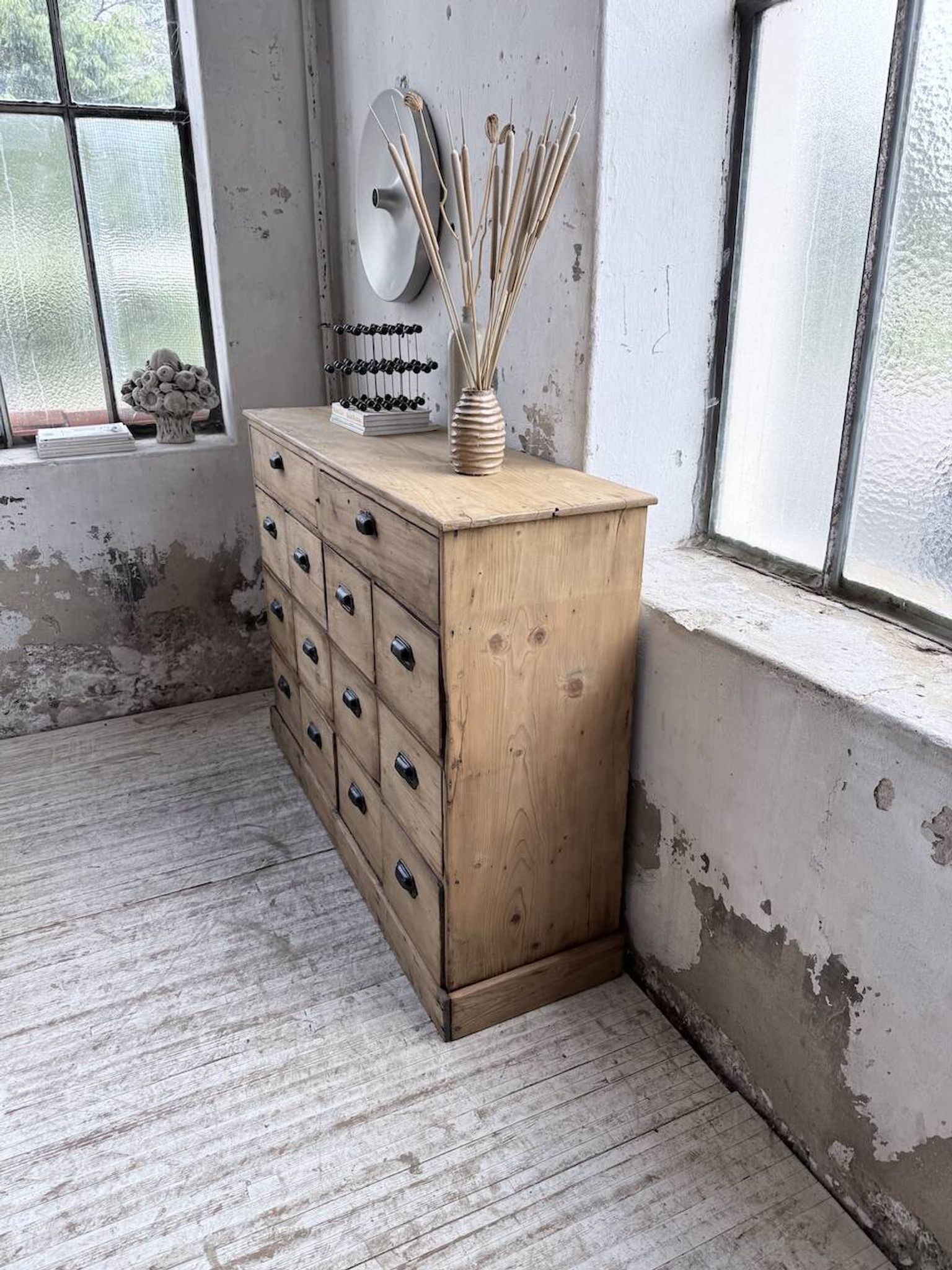 Meuble de métier pin à tiroirs 1950