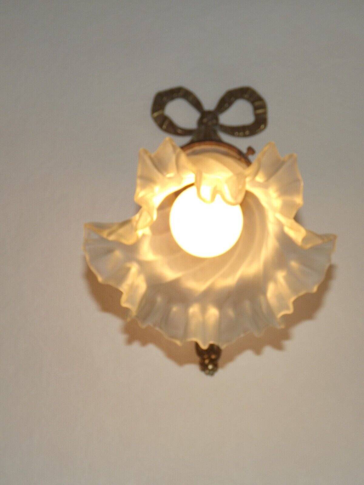 Simple Ruffled Glass Shade Wall Sconce