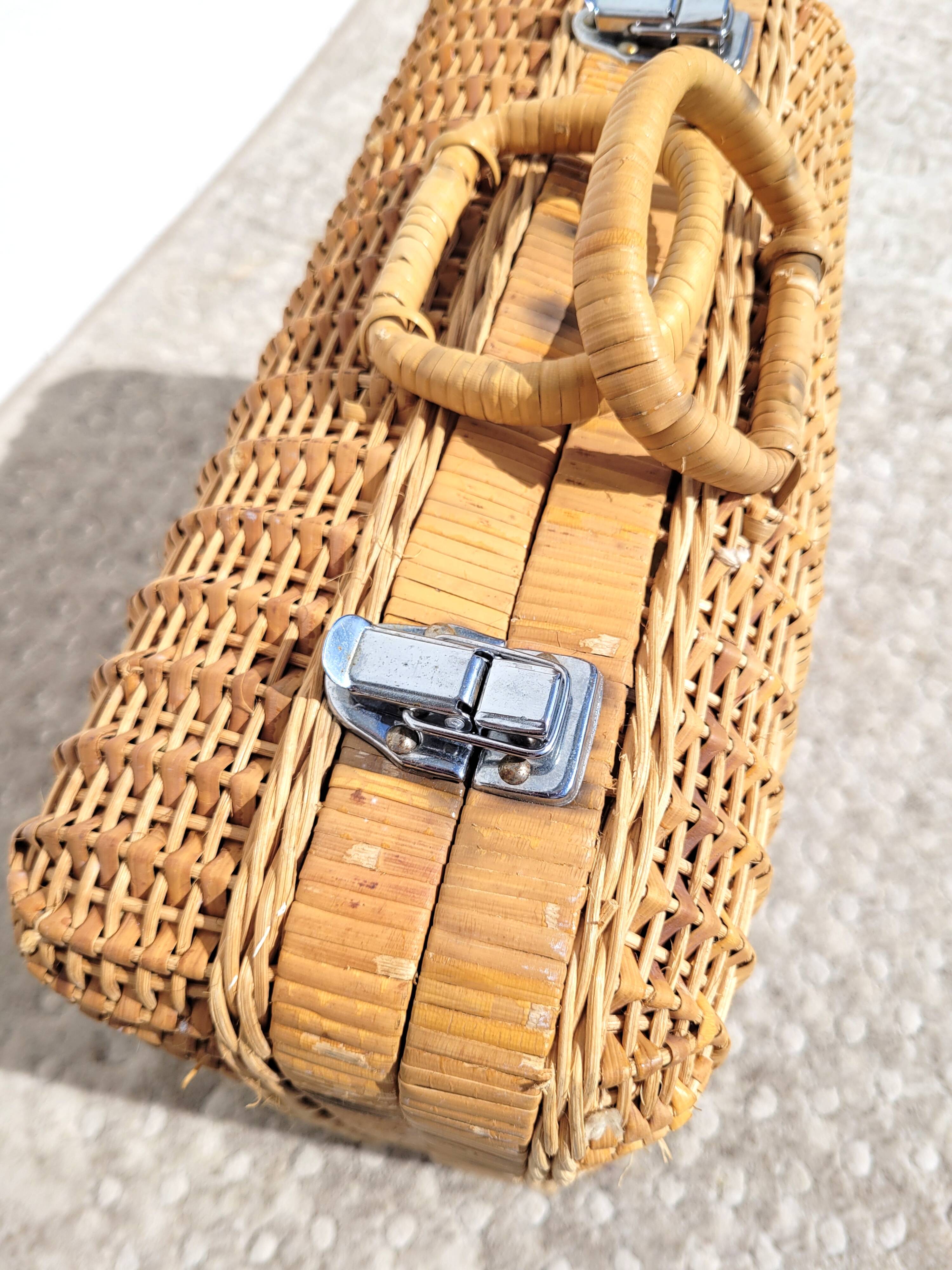 Vintage rattan suitcase 70s