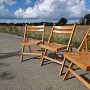 Set of 3 vintage folding chairs