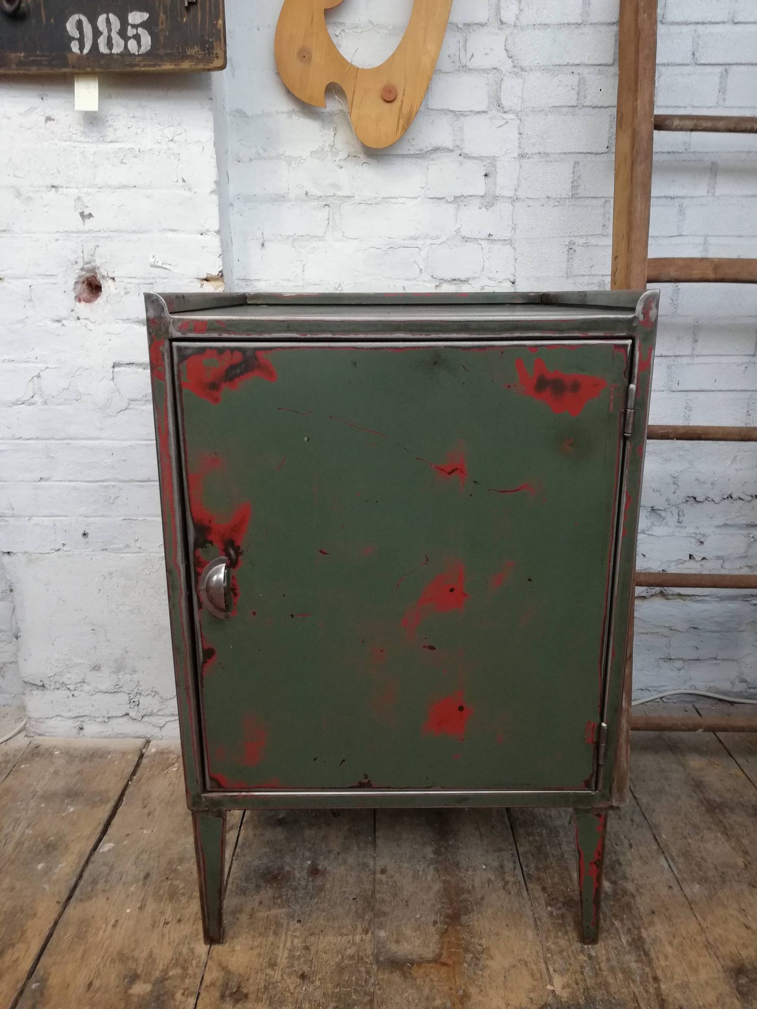 Industrial service, workshop furniture, sheet metal workbench