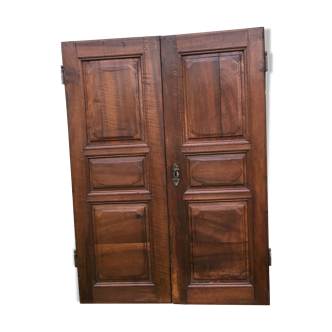 Portes d’armoire en noyer