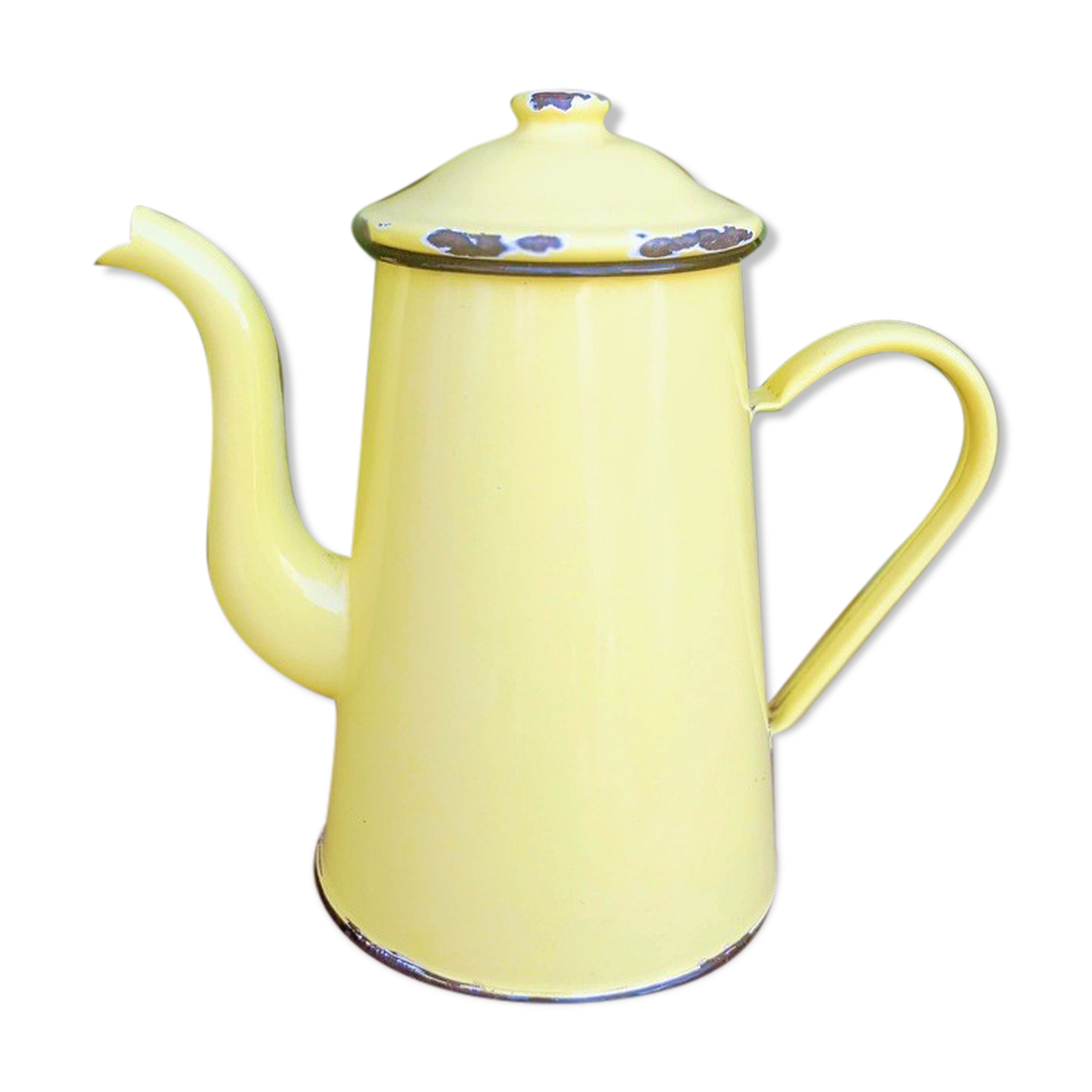 Yellow enamelled coffee maker