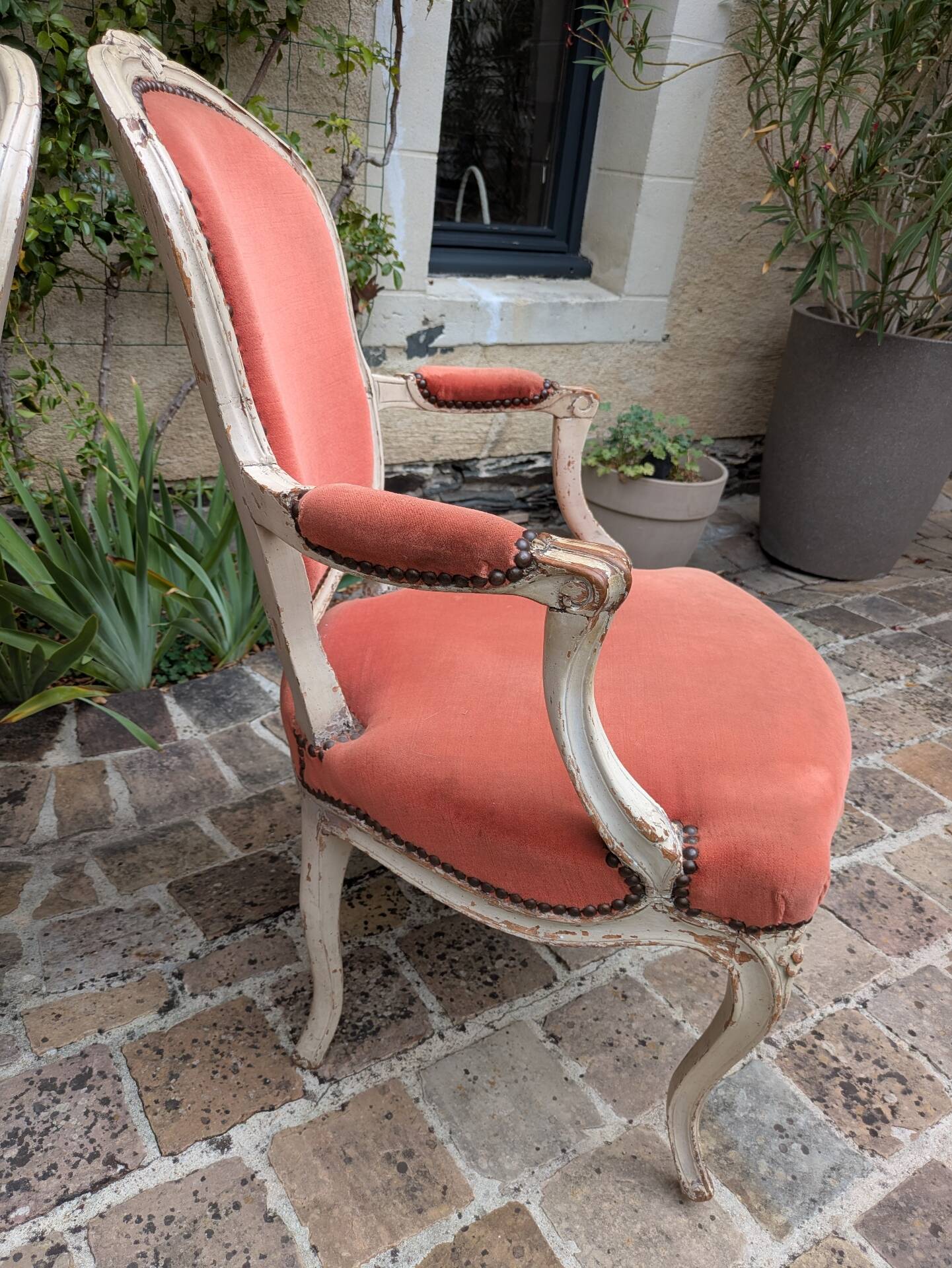 Paire de fauteuils d'époque Louis XV
