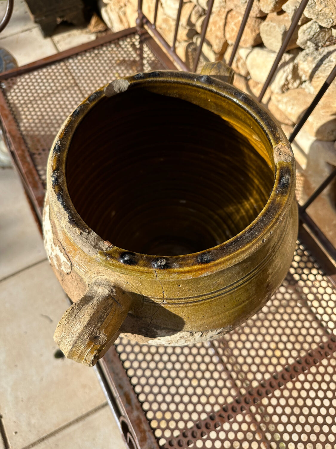 Ancient terracotta pottery jar