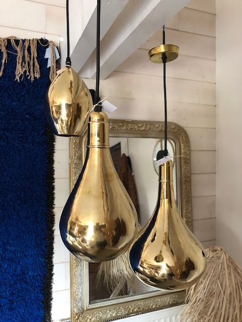 Suspension in gilded metal. Model B