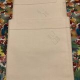 2 white métis sheets