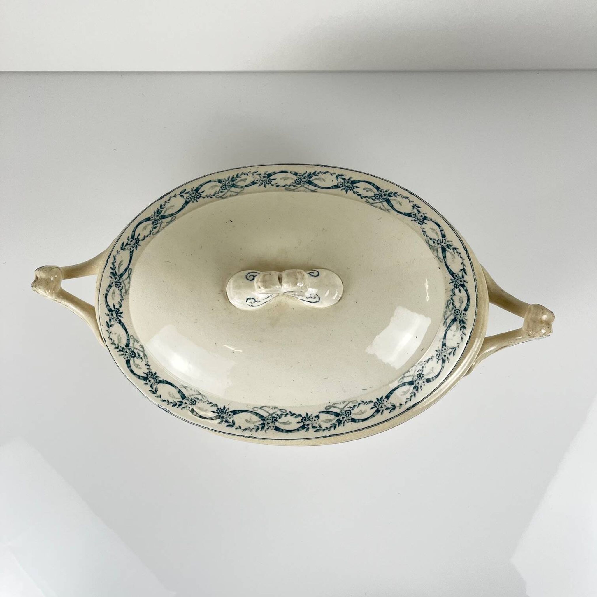 Salins "Recamier" iron earth soup tureen, late 19th century
