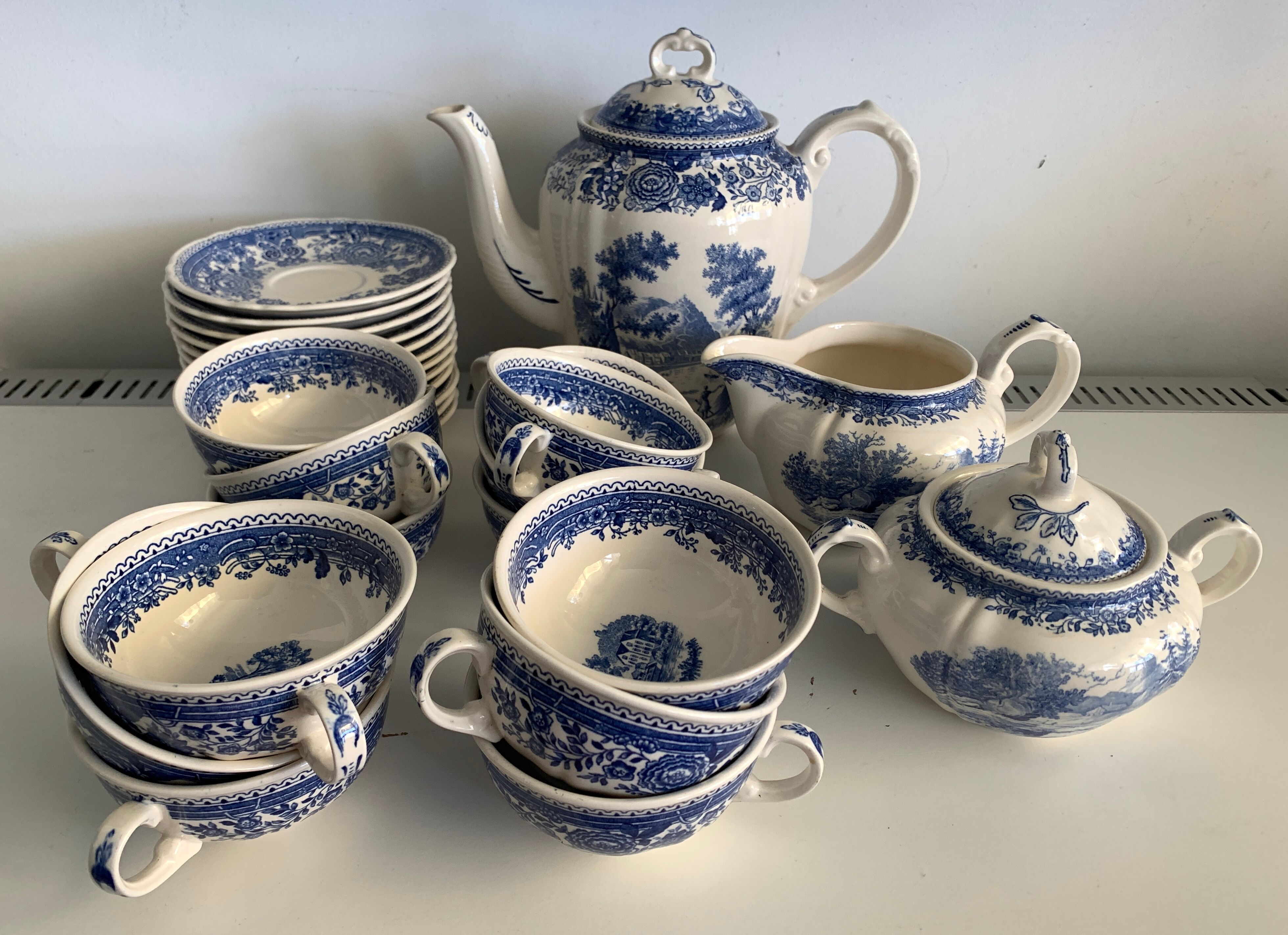 Old service Villeroy and Boch, blue Burgenland model, 27 pieces