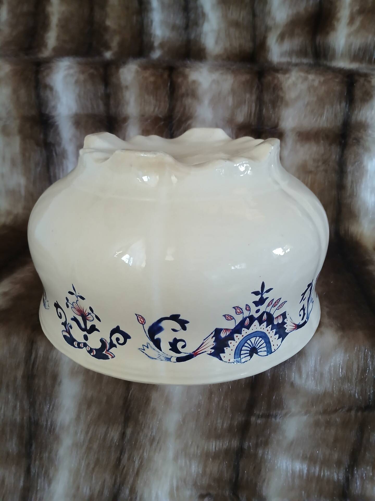 Antique "Rouennais" salad bowl from Longchamp