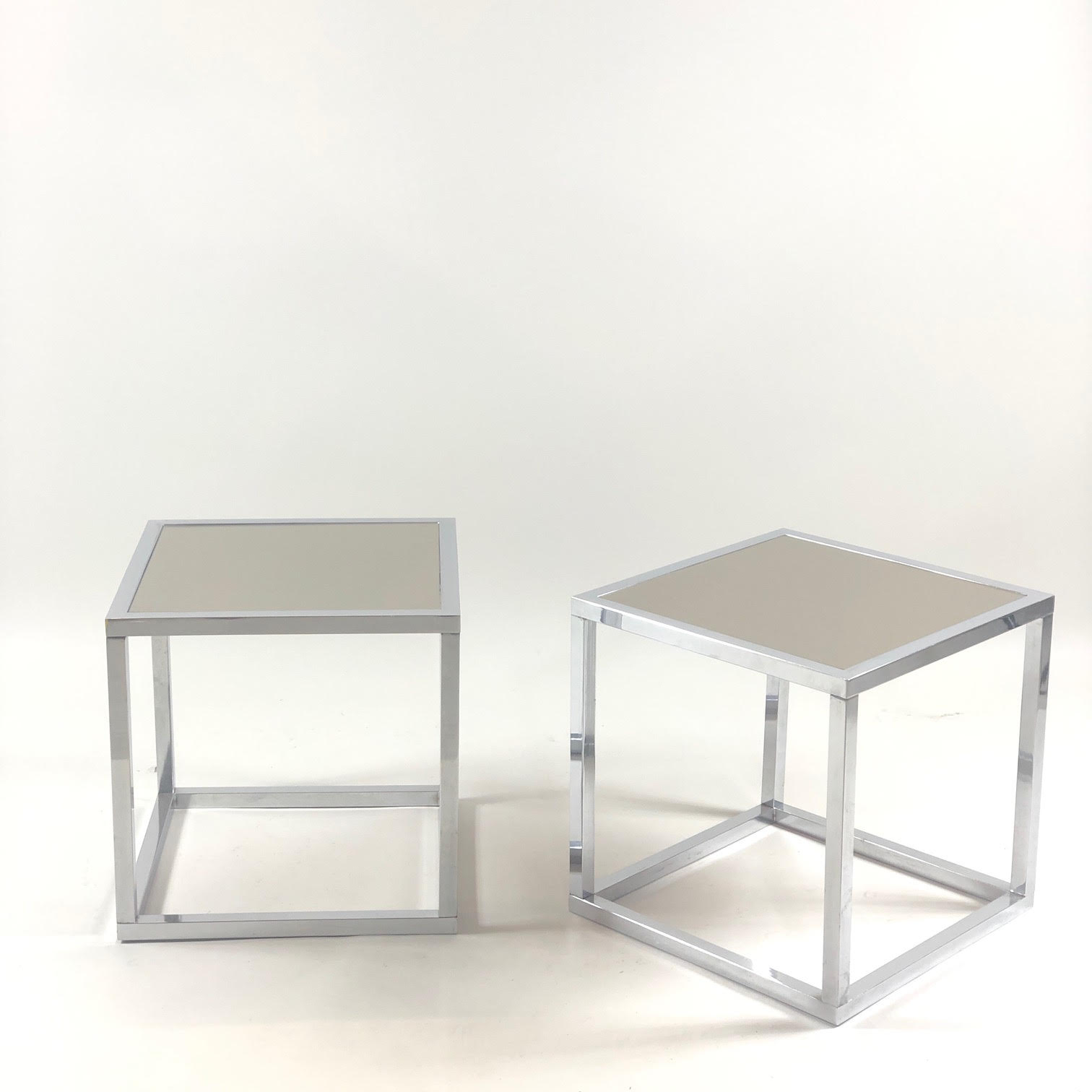 Pair of vintage cubic glass chrome metal side table with 1970 mirror glass tray