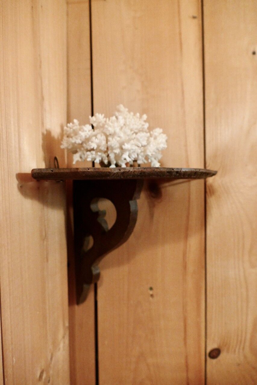 Wall console