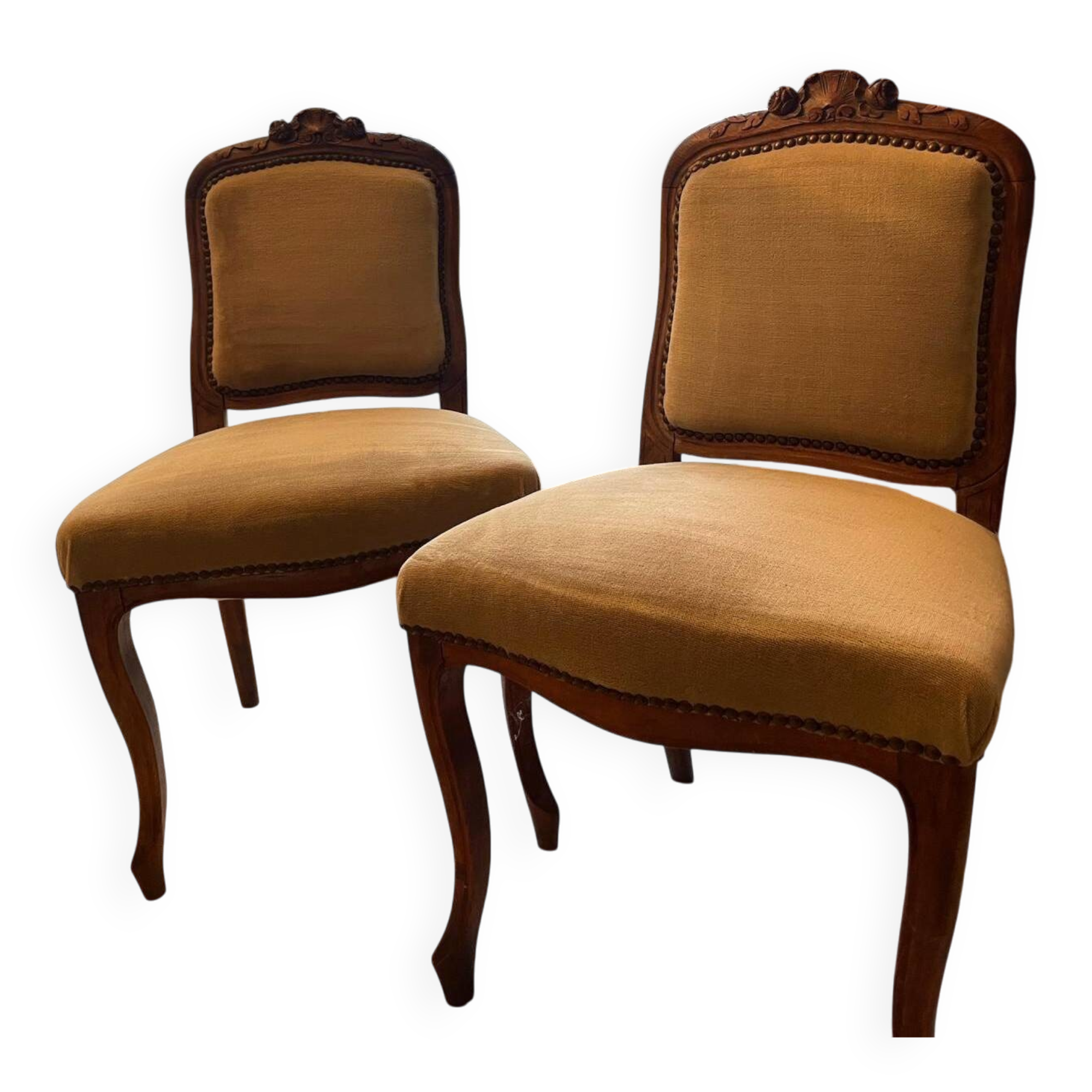 Lot of 2 antique Louis XV style chairs, carved solid wood.
