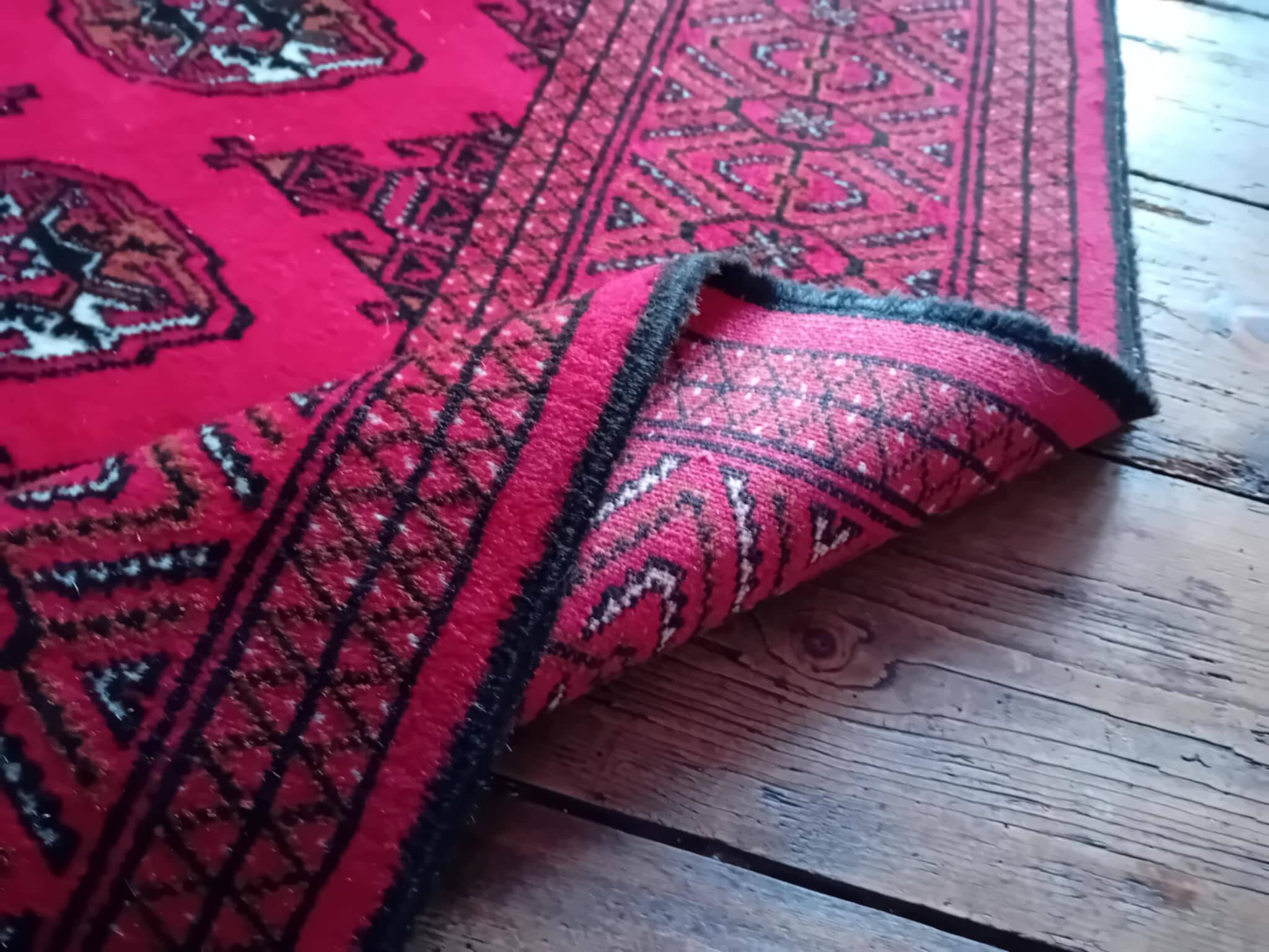 Handmade Turkmen Bukhara Rug 292x201cm
