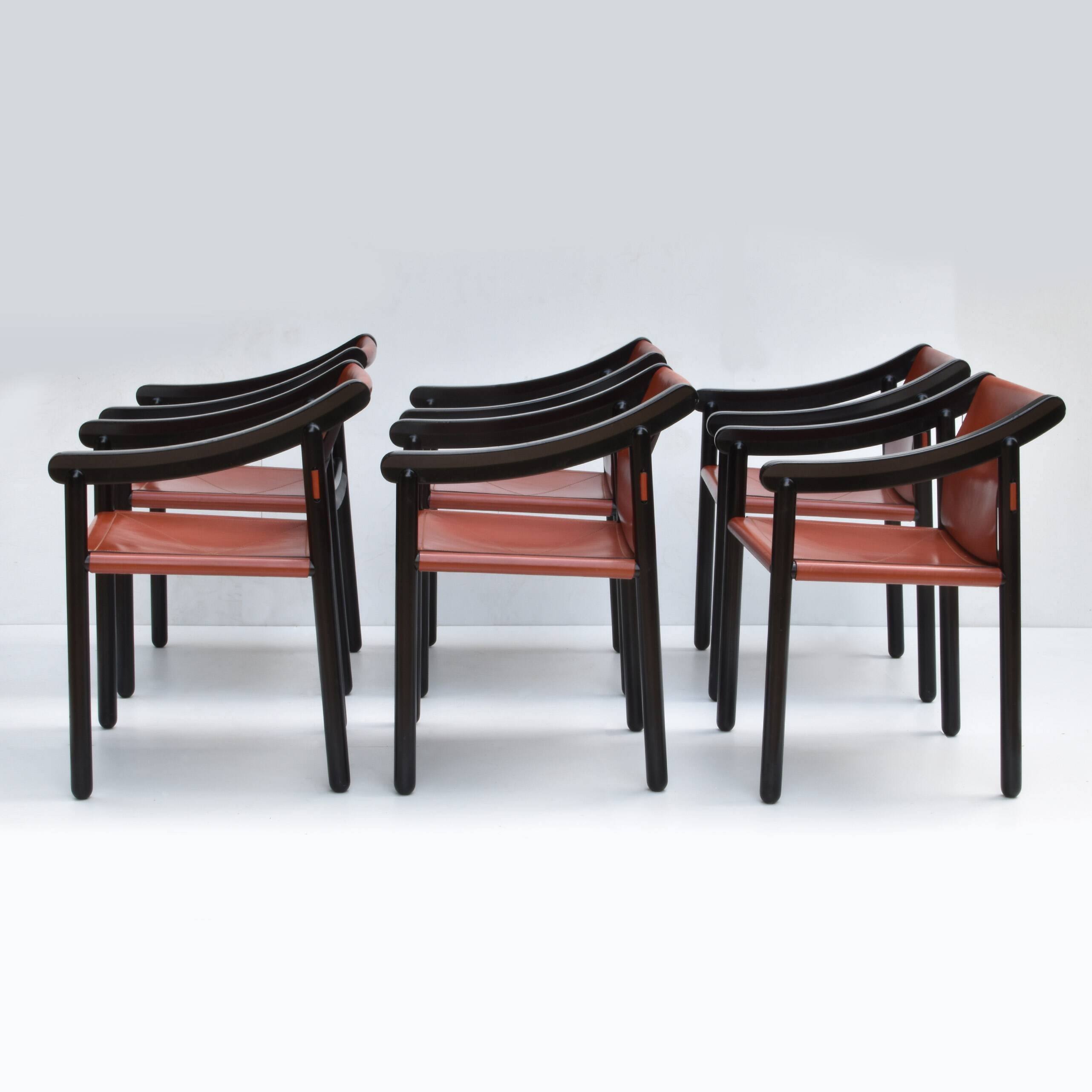 Set of 6 model 905 chairs by Vico Magistretti