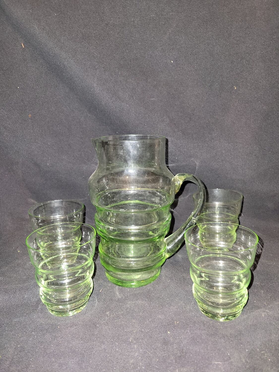 Service at orangeade art deco