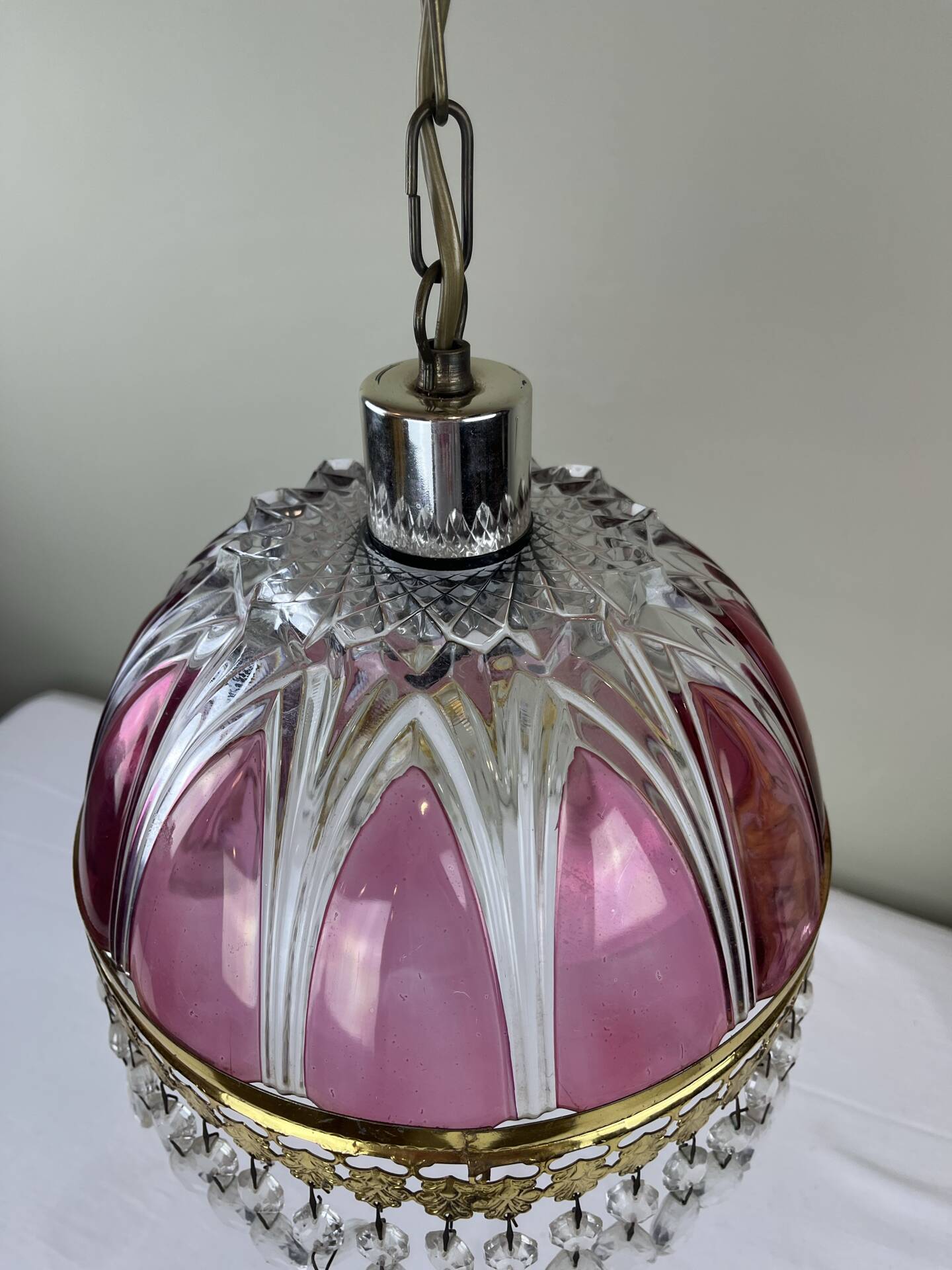 Suspension en verre ciselé avec pampilles